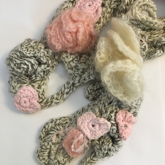 Handcrafted Crochet Scarf, Amazingly Original - Picture 6 of 6